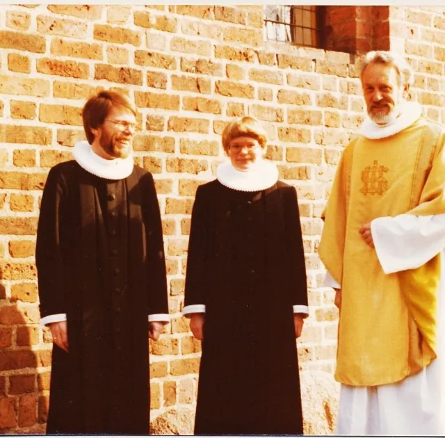 Provst Poul Schmidt- Møller, Inge Dalsgaard og Biskop Lind 1980